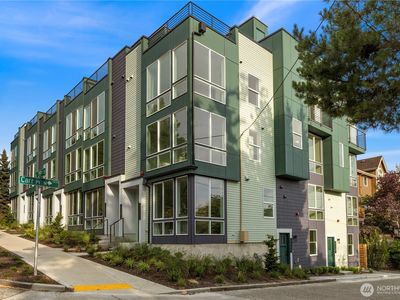 1521 N 39th Street, Seattle, WA, 98103