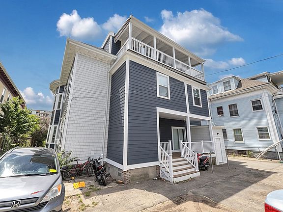 4th image of 36 Brookledge St