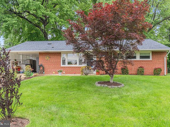 3rd image of 7120 Galesville Pl