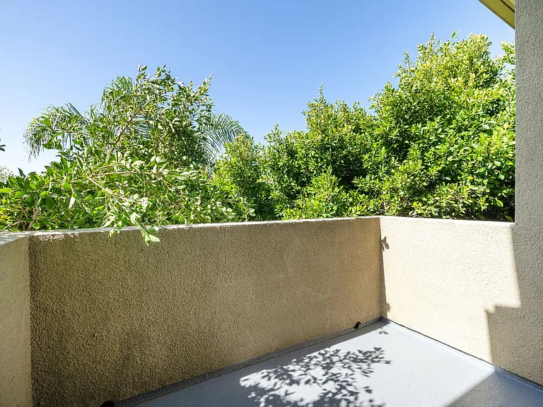 2245 Beverly Glen — Photo 63
