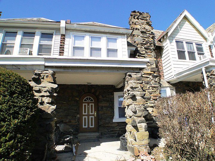 1st image of 645 E Woodlawn St