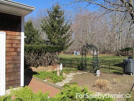 2nd image of 895 Topsail Ln