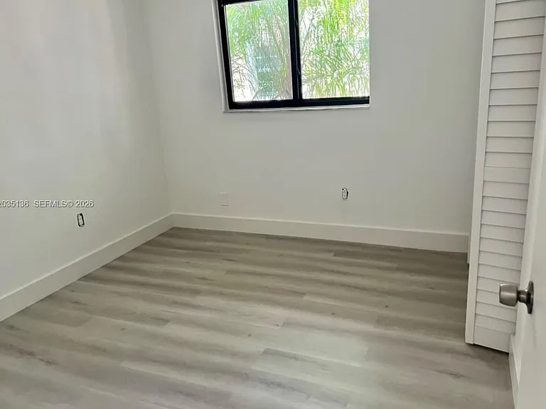 325 Menores Ave — Photo 9