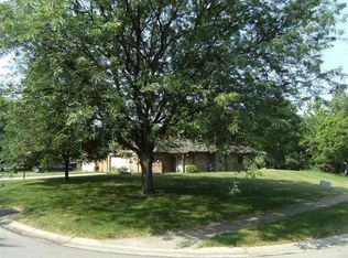 8701 Meadowcreek Dr, Washington Township, OH 45458