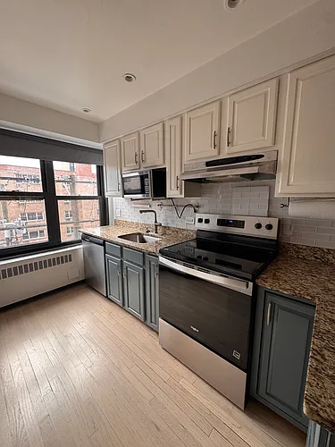 6118 N Sheridan Rd #408 Photo 1