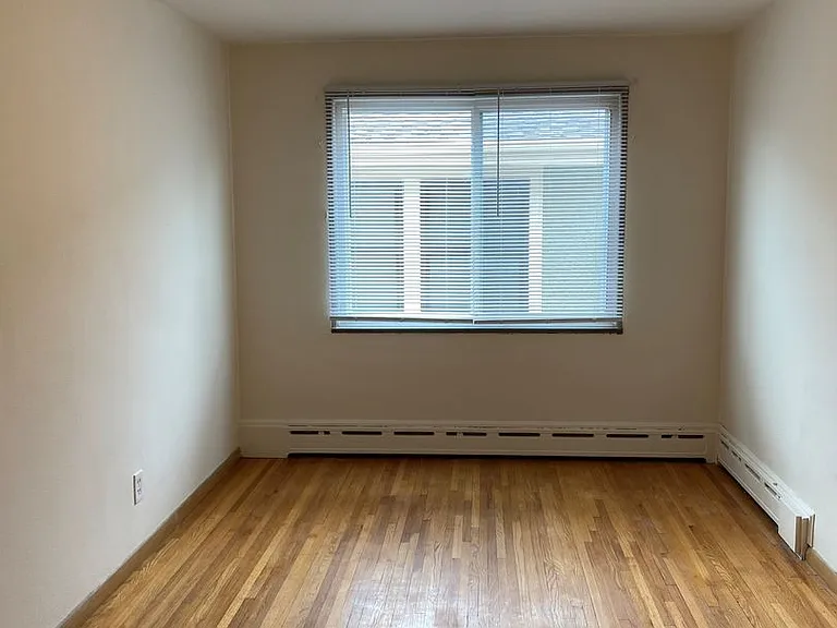 4610 Bryant Ave S — Photo 21