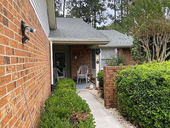 2nd image of 608 Clarendon Pl NW