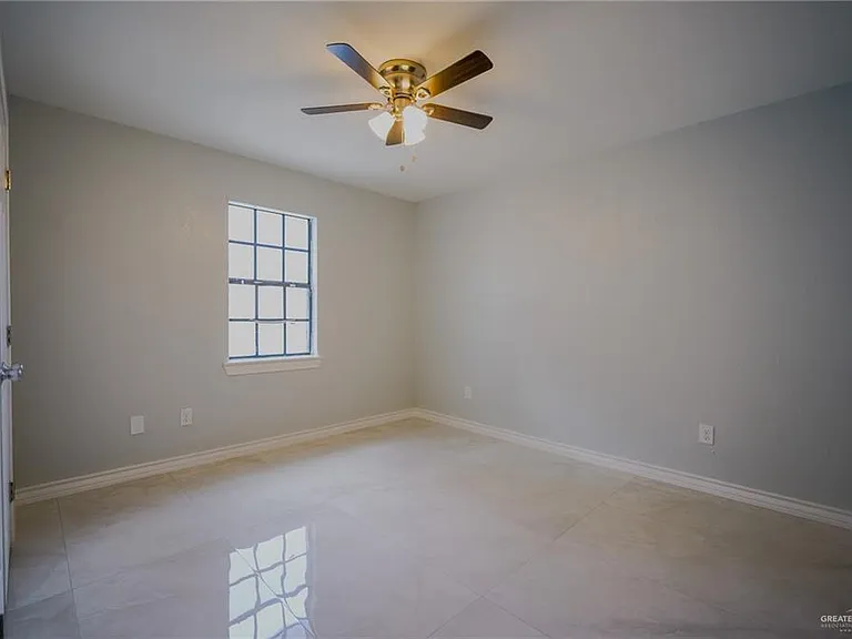 110 N Fir St — Photo 14