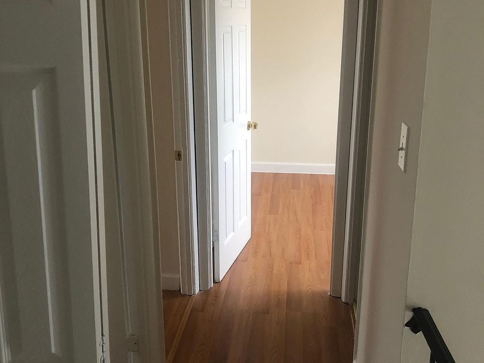 2nd image of 1859 Brookside Dr