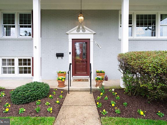 4th image of 11607 Greenlane Dr