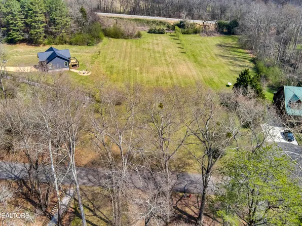 165 Tree Frog Ln, Benton, TN 37307