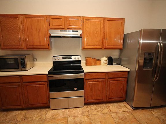 4th image of 3756 Brett Dr