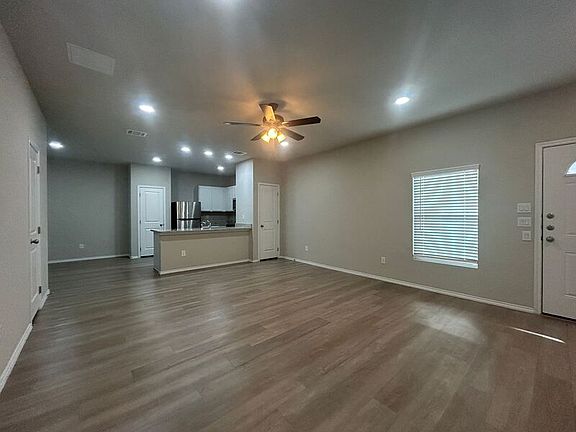 4th image of 7218 Briar Pl #102