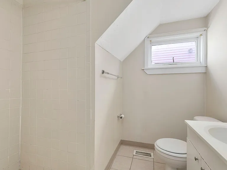 10 Pinckney Pl #1 — Photo 8