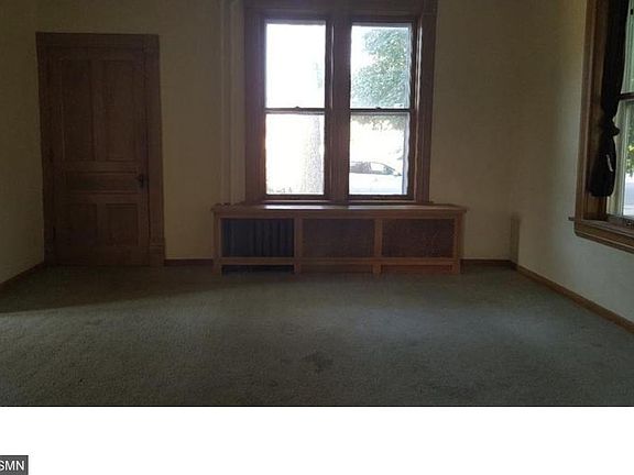 5th image of 1056 N Ash Ave