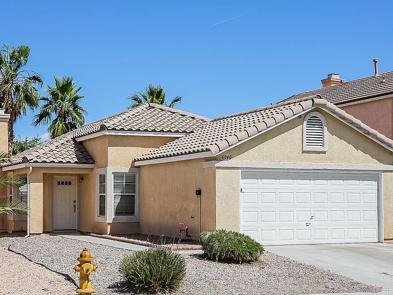 6040 Hidden Rock Dr — Photo 3