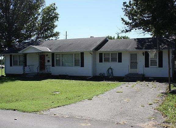 2nd image of 1011 Pawnee Dr