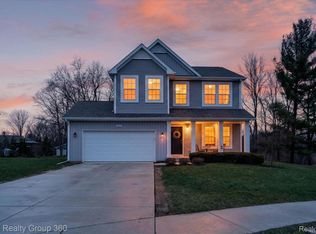 16121 River Ridge Trl, Linden, MI 48451