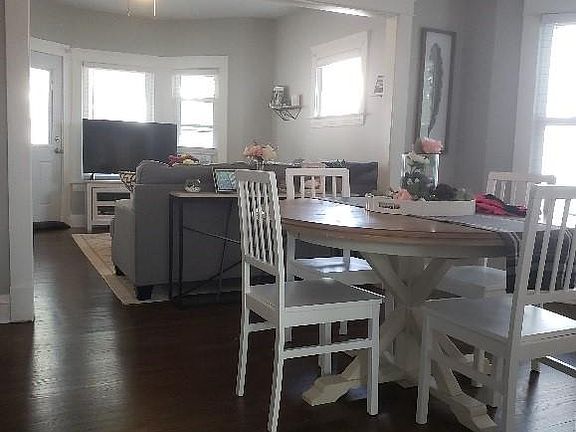 4th image of 1489 Elmwood Ave