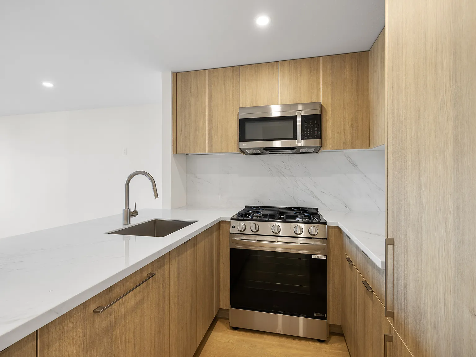 600 Columbus Avenue — Photo 3