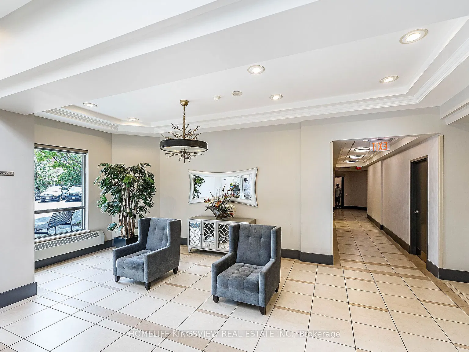 60 Disera Dr — Photo 3