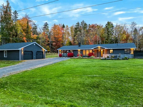 10 Sommerset Ln, Douglas, NB E3G 8B1