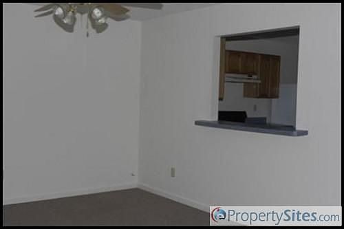 4th image of 2340 Linden Ave