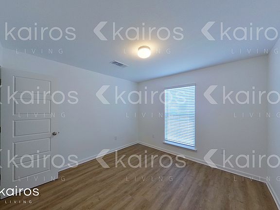 4th image of 1147 Camden Court Cir