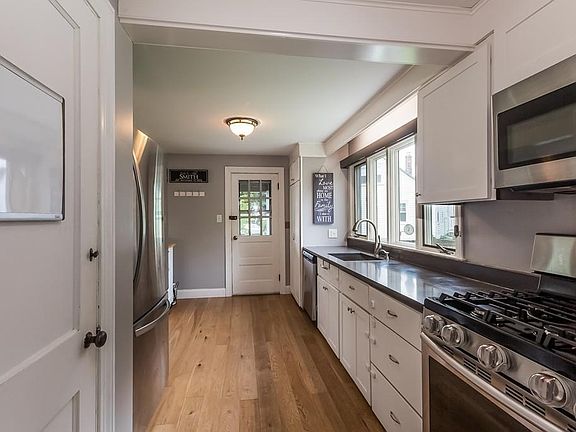 5th image of 15 Neponset St