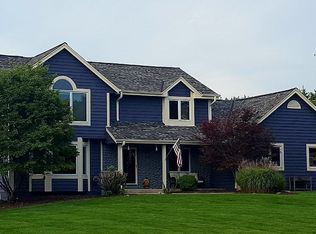 W331N5924 Cedar Bay Dr, Nashotah, WI 53058