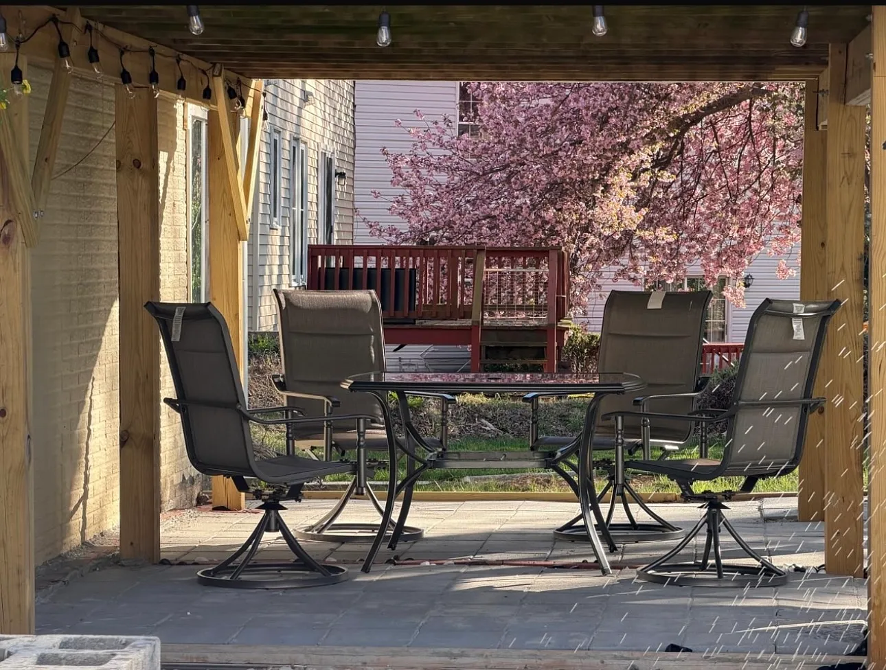3 bed, 1500 sqft, $2,300 — Photo 2