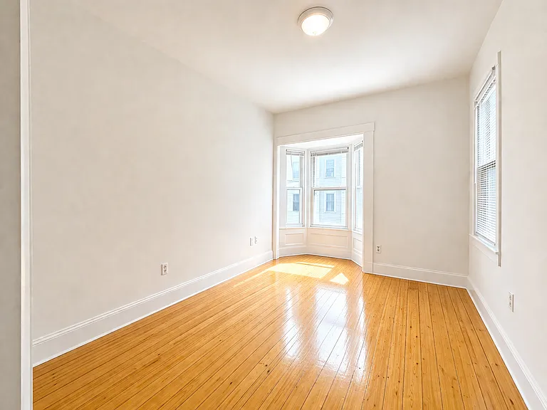 14 Creighton St #2 — Photo 14