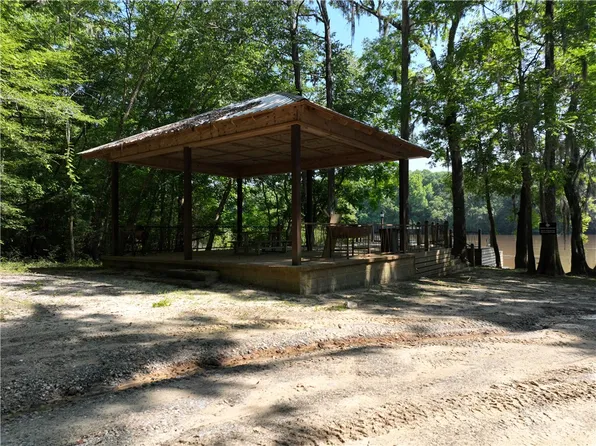 1 Oak Dr, Jesup, GA 31545