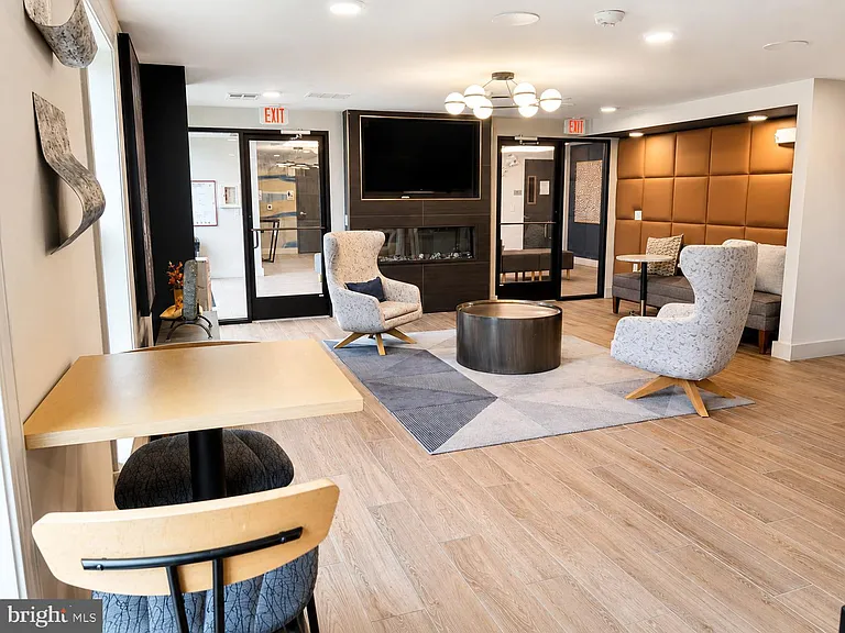 3927 Fair Ridge Dr #303 — Photo 24