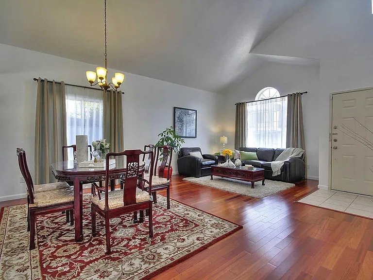 43120 Brighton Cmn — Photo 4