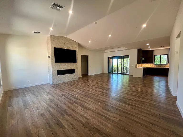 485 Windsong Dr — Photo 6