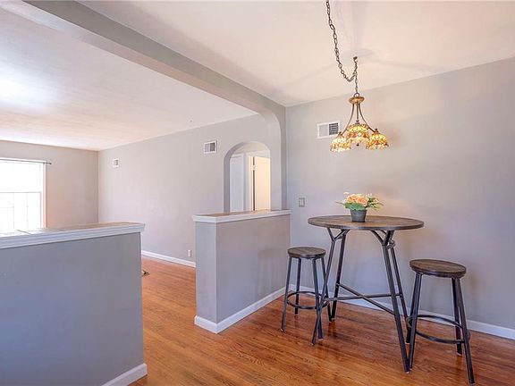 5th image of 5128 Ash St