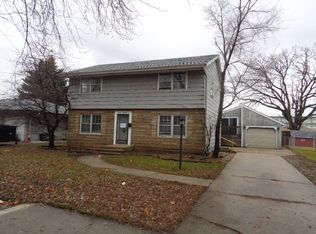 414 Bellarmine Dr W, Joliet, IL 60436