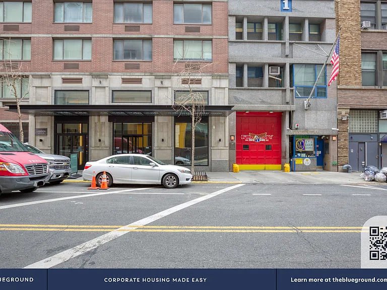 520 W 43rd St #24F — Photo 35