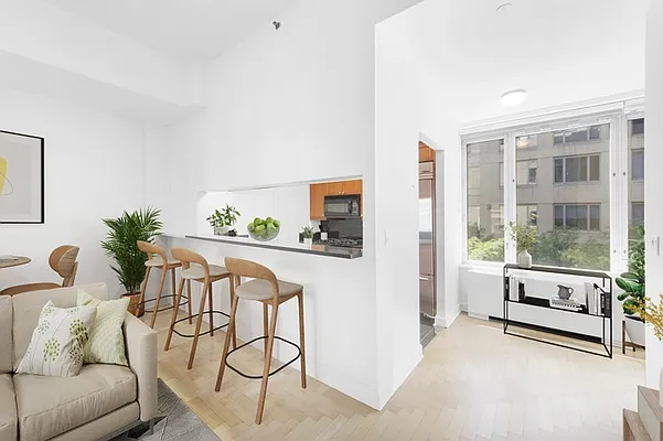 Rented by Nest Seekers International | media 7