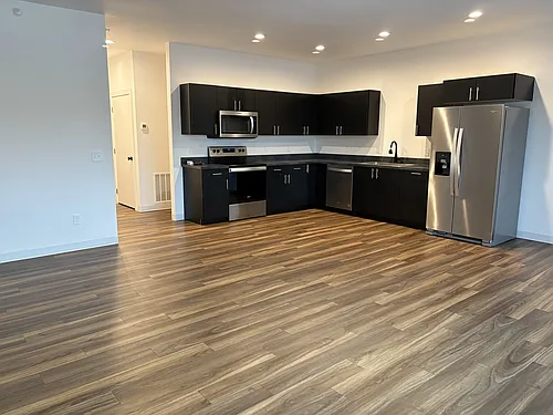 545 N Sheridan Ave #202 Photo 1