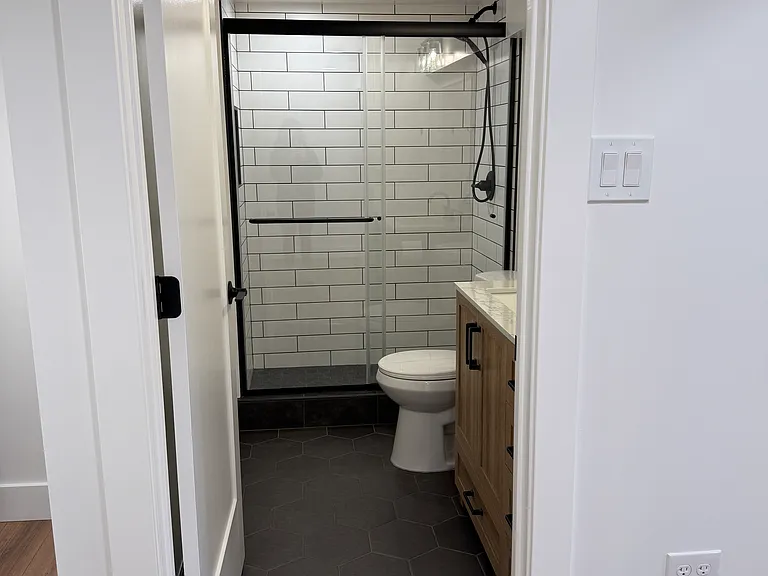 1318 E Emerson Ave — Photo 21