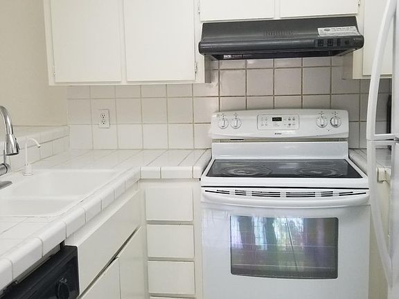 5th image of 2301 McLaughlin Ave