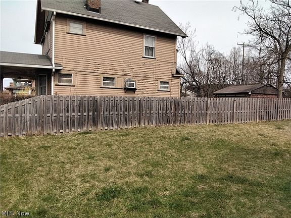 5th image of 3393 E 118th St