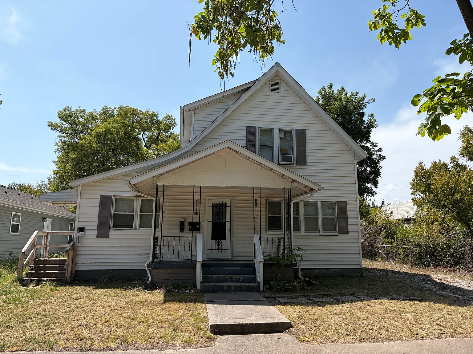 1 bed, 800 sqft, $1,050 — Photo 1