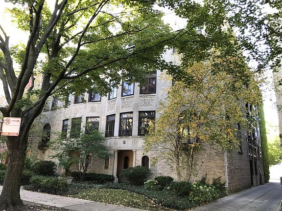 3rd image of 2221 W Farwell Ave #3E