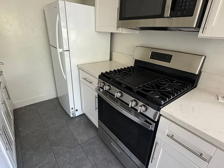 4322 Tujunga Ave. Studio City, CA. 91604 — Photo 6