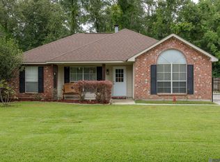 34824 Gravesbriar Dr, Denham Springs, LA 70706