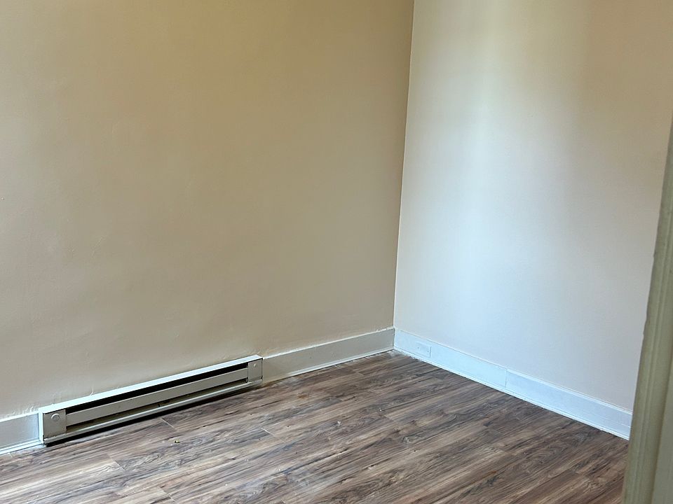 1st image of 1229 W Erie Ave #C