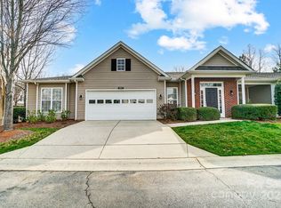 10011 Forest View Ln, Charlotte, NC 28213